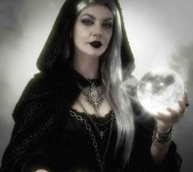 Rider Waite Major Arcana cards, full pack for sale here: https://bit.ly/30Y4uAc. Photo by Viva Luna Studios, Unsplash.